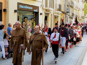 VIII Festa Reviu els Setges Napole&ograve;nics de Girona. Desfilada pels carrers del Barri Vell