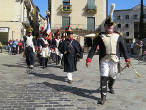 VIII Festa Reviu els Setges Napole&ograve;nics de Girona. Desfilada pels carrers del Barri Vell