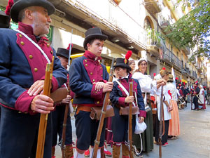 VIII Festa Reviu els Setges Napole&ograve;nics de Girona. Desfilada pels carrers del Barri Vell