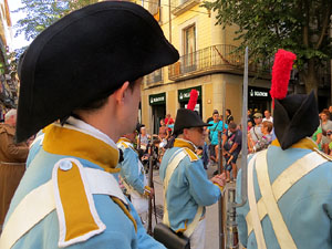 VIII Festa Reviu els Setges Napole&ograve;nics de Girona. Desfilada pels carrers del Barri Vell