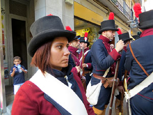 VIII Festa Reviu els Setges Napole&ograve;nics de Girona. Desfilada pels carrers del Barri Vell