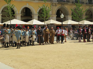 VIII Festa Reviu els Setges Napole&ograve;nics de Girona. Presentaci&oacute; dels grups de recreaci&oacute;