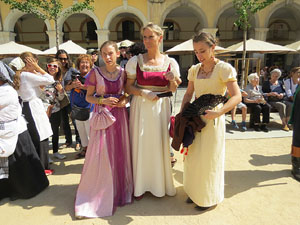 VIII Festa Reviu els Setges Napole&ograve;nics de Girona. Presentaci&oacute; dels grups de recreaci&oacute;