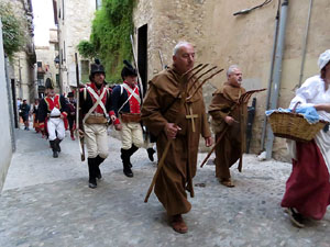 VIII Festa Reviu els Setges Napole&ograve;nics de Girona. Inici de la recreaci&oacute; a la pla&ccedil;a de Sant Dom&egrave;nec