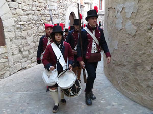 VIII Festa Reviu els Setges Napole&ograve;nics de Girona. Inici de la recreaci&oacute; a la pla&ccedil;a de Sant Dom&egrave;nec