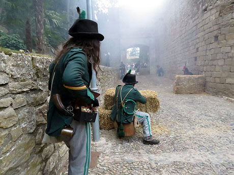 VIII Festa Reviu els Setges Napole&ograve;nics de Girona. Escena 2. Portal de Sant Crist&ograve;fol