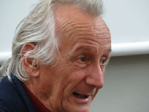 Presentació del llibre Tot afinant la vella guitarra. Vivències d'un músic. Calella de Palafrugell 1979-1984, de Quim Xena