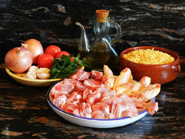 Ingredients dels fideus a la cassola