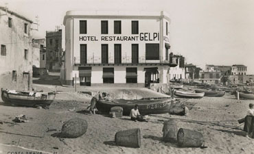 Postal de Calella. Platja d'en Calau. Primera meitat segle XX