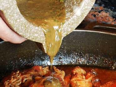 Abocant la picada a la cassola