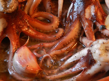 Els pops deixant anar el seu suc