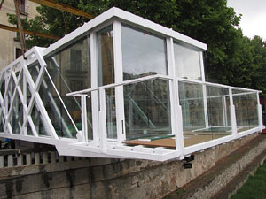 El Vol, espai gastron&ograve;mic. El muntatge sobre el riu Onyar