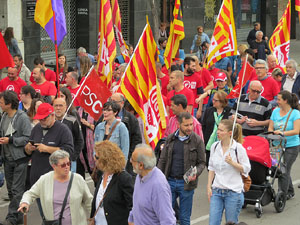 Manifestaci&oacute; de l'1 de maig pels carrers de Girona