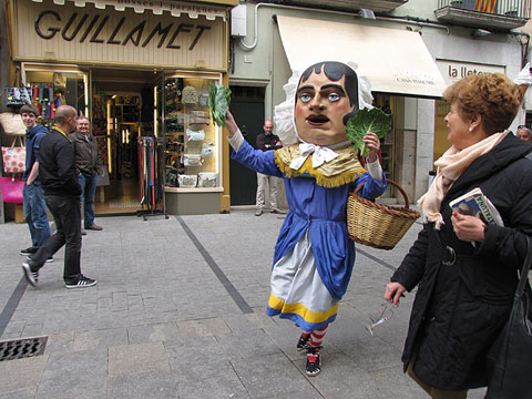 La Marieta de les Cols a la Rambla de la Llibertat, l'antiga plaça de les Cols