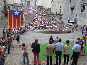 Assaig punter de la Via Lliure a la Diagonal de Barcelona, a les escales de la Catedral