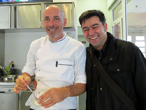 Mercat del Lle&oacute;. Sessi&oacute; de cuina a l'Aula Gastron&ograve;mica a c&agrave;rrec del xef Nir Zook
