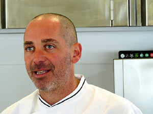 Mercat del Lle&oacute;. Sessi&oacute; de cuina a l'Aula Gastron&ograve;mica a c&agrave;rrec del xef Nir Zook