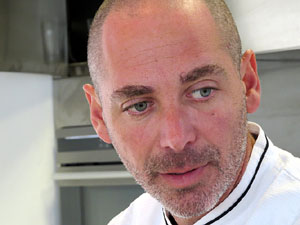 Mercat del Lle&oacute;. Sessi&oacute; de cuina a l'Aula Gastron&ograve;mica a c&agrave;rrec del xef Nir Zook