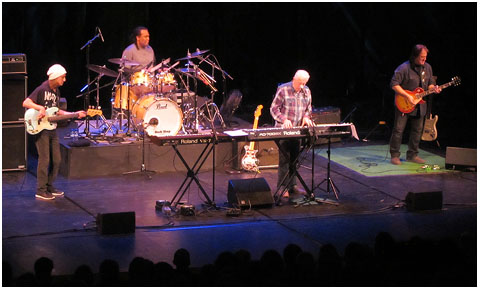 Actuació de John Mayall a l'Auditori de Girona, el divendres 7 de març