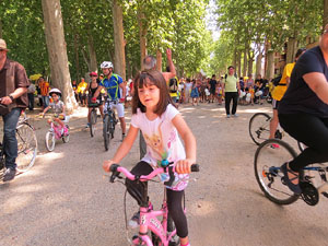 Jornades Catalunya, llibertat i dignitat. Macroestelada pels carrers de Girona