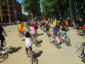 Jornades Catalunya, llibertat i dignitat. Macroestelada pels carrers de Girona