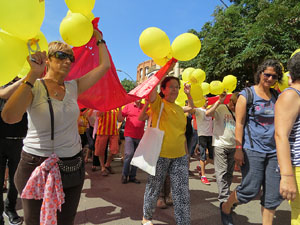 Jornades Catalunya, llibertat i dignitat. Macroestelada pels carrers de Girona