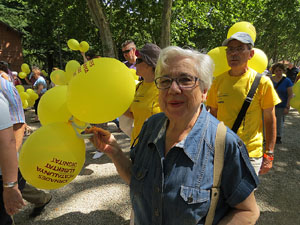 Jornades Catalunya, llibertat i dignitat. Macroestelada pels carrers de Girona