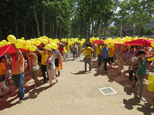 Jornades Catalunya, llibertat i dignitat. Macroestelada pels carrers de Girona