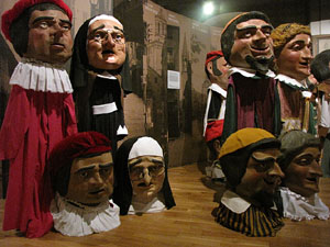 Far&agrave;ndula. 500 anys d'imatgeria festiva de Girona. Cercavila de cloenda