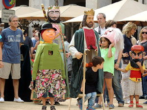 Faràndula. 500 anys d'imatgeria festiva de Girona. Cercavila de cloenda