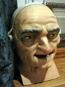 Far&agrave;ndula. 500 anys d'imatgeria festiva de Girona. Cercavila de cloenda