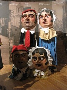 Far&agrave;ndula. 500 anys d'imatgeria festiva de Girona. Cercavila de cloenda