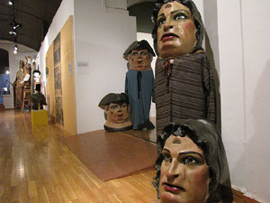 Far&agrave;ndula. 500 anys d'imatgeria festiva de Girona. Cercavila de cloenda