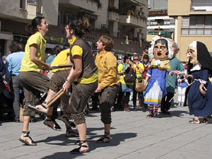 Enlla&ccedil;ats per la Llengua. La cercavila
