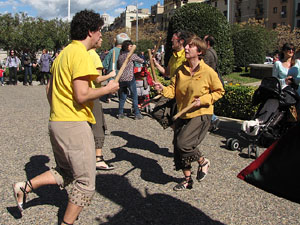 Enlla&ccedil;ats per la Llengua. La cercavila