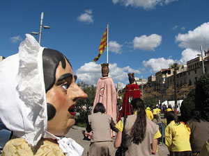 Enlla&ccedil;ats per la Llengua. La cercavila