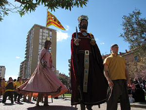 Enlla&ccedil;ats per la Llengua. La cercavila