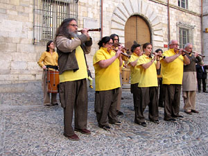 Ballada a c&agrave;rrec del grup Fal&middot;lera Gironina
