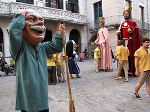 Cercavila a c&agrave;rrec del grup Fal&middot;lera Gironina