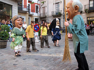 Cercavila a c&agrave;rrec del grup Fal&middot;lera Gironina