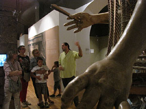 Far&agrave;ndula. 500 anys d'imatgeria festiva de Girona. Visita guiada