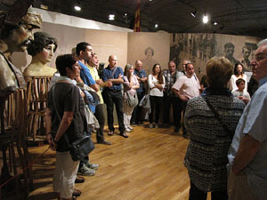 Far&agrave;ndula. 500 anys d'imatgeria festiva de Girona. Visita guiada