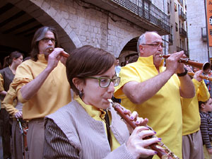 Homenatge als germans Roca del Celler de Can Roca. Activitats a la plaça del Vi