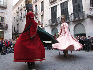 Homenatge als germans Roca del Celler de Can Roca. Activitats a la plaça del Vi