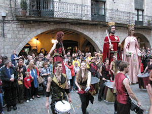 Homenatge als germans Roca del Celler de Can Roca. Activitats a la plaça del Vi
