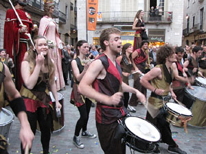 Homenatge als germans Roca del Celler de Can Roca. Activitats a la plaça del Vi
