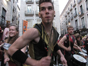 Homenatge als germans Roca del Celler de Can Roca. Activitats a la plaça del Vi