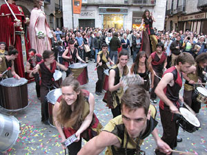 Homenatge als germans Roca del Celler de Can Roca. Activitats a la plaça del Vi