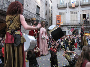 Homenatge als germans Roca del Celler de Can Roca. Activitats a la plaça del Vi