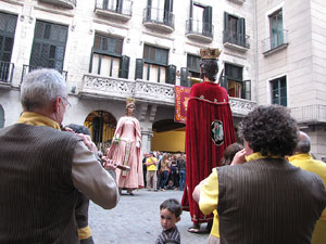 Homenatge als germans Roca del Celler de Can Roca. Activitats a la plaça del Vi